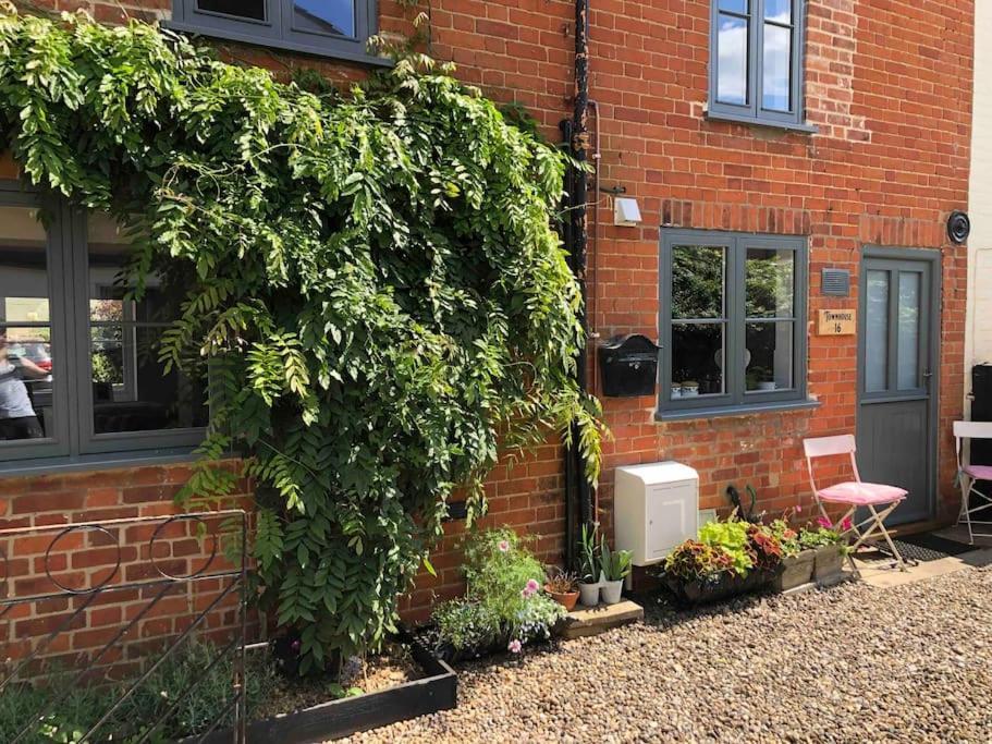 The Town House Villa Aylsham Exterior photo