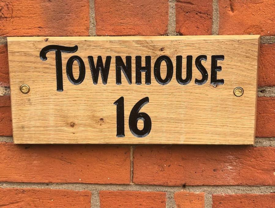 The Town House Villa Aylsham Exterior photo